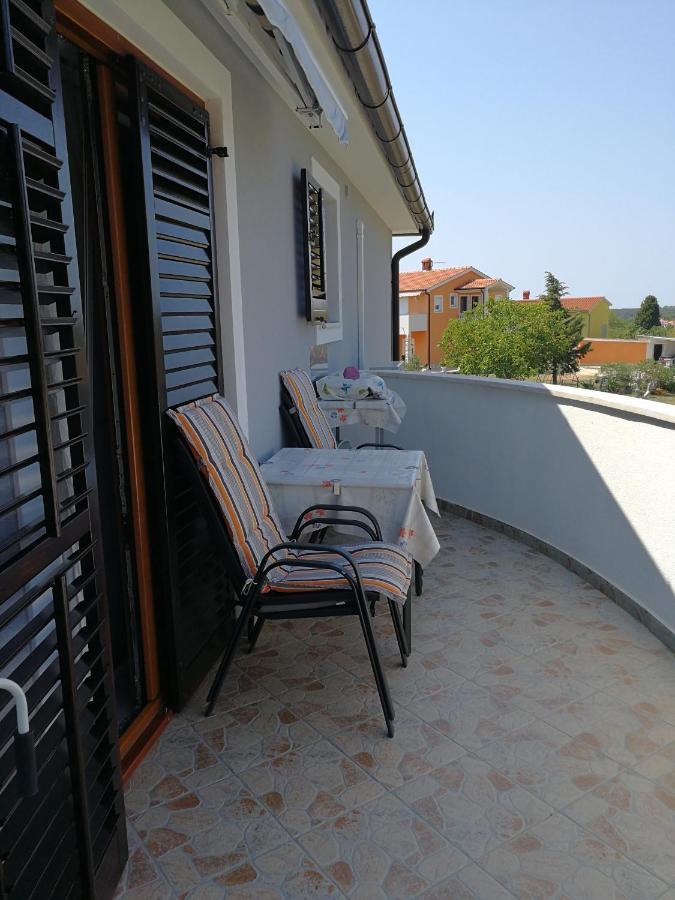 Apartment Nela Vinkuran Kültér fotó