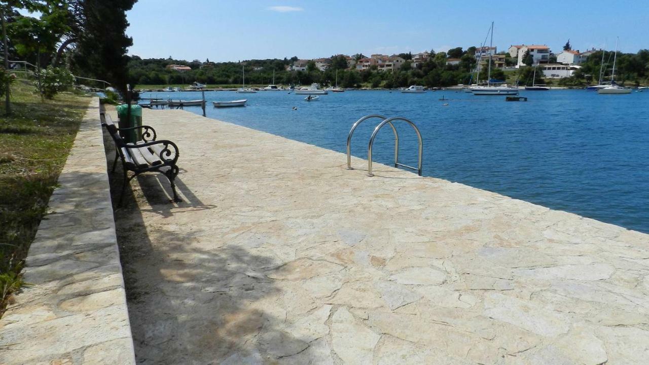Apartment Nela Vinkuran Kültér fotó